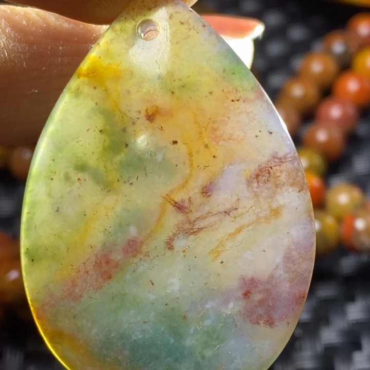 玛瑙/玉髓颈饰未镶嵌