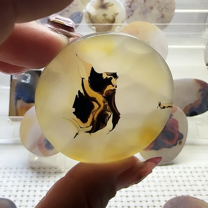 玛瑙/玉髓未镶嵌珠宝奇石