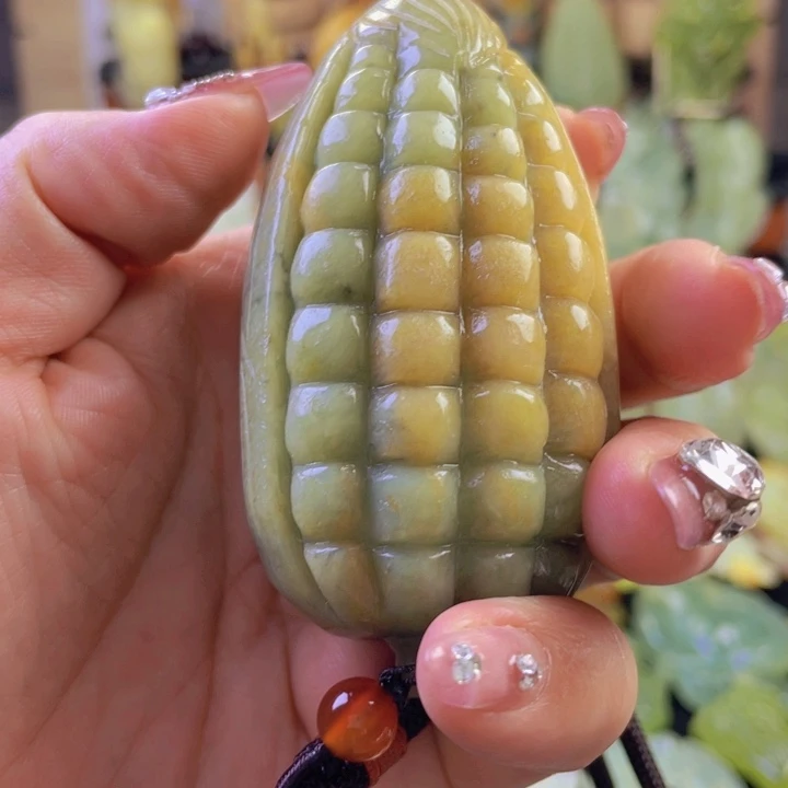 蛇纹石玉手把件未镶嵌