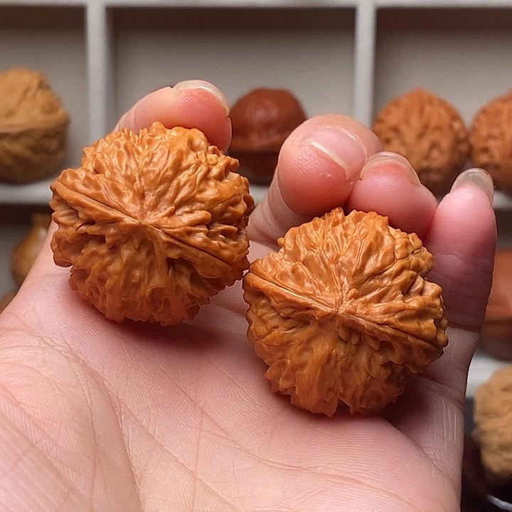 吊坠文玩核桃麒麟球