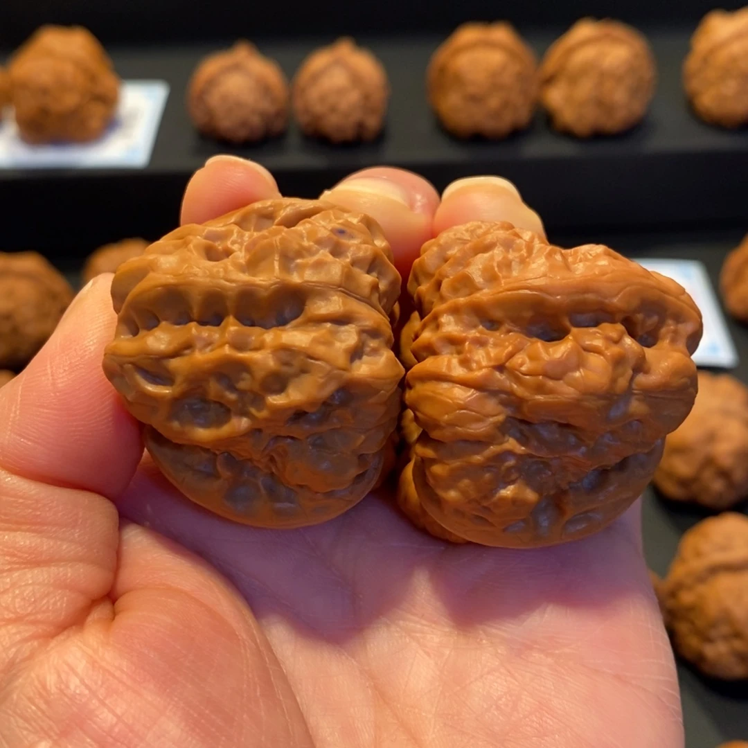 「***」文玩核桃把件蛤蟆头