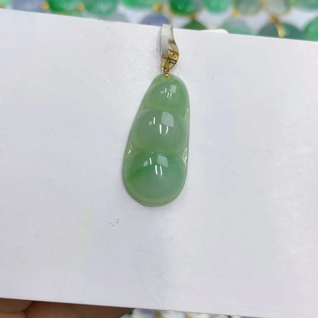 颈饰18K金镶嵌翡翠翡翠