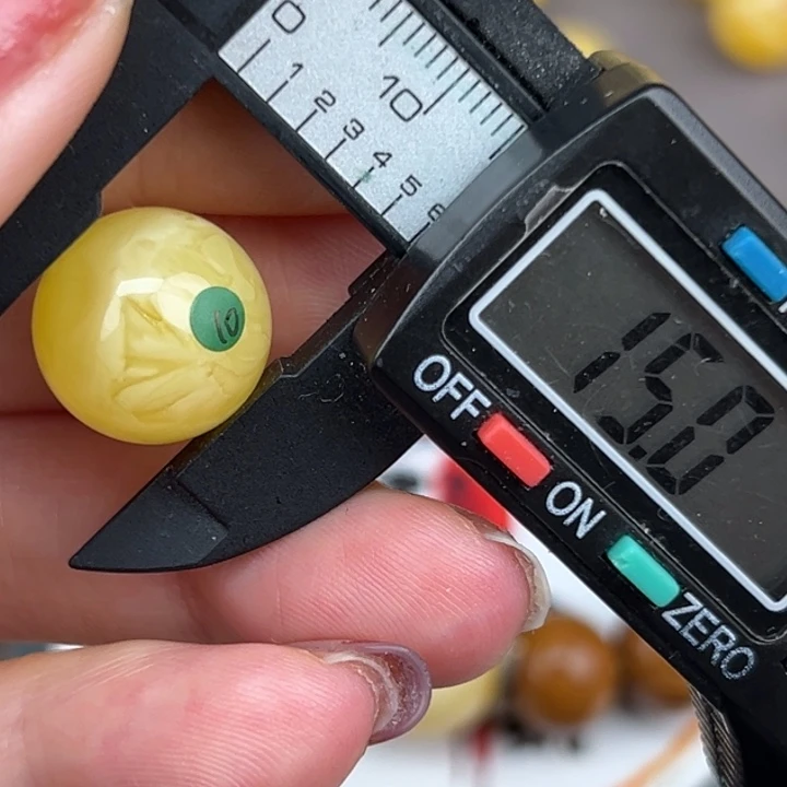 琥珀裸石未镶嵌微瑕1484