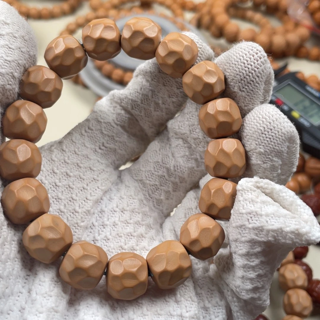 猴头核桃手串泛油微瑕龙岩奶酪