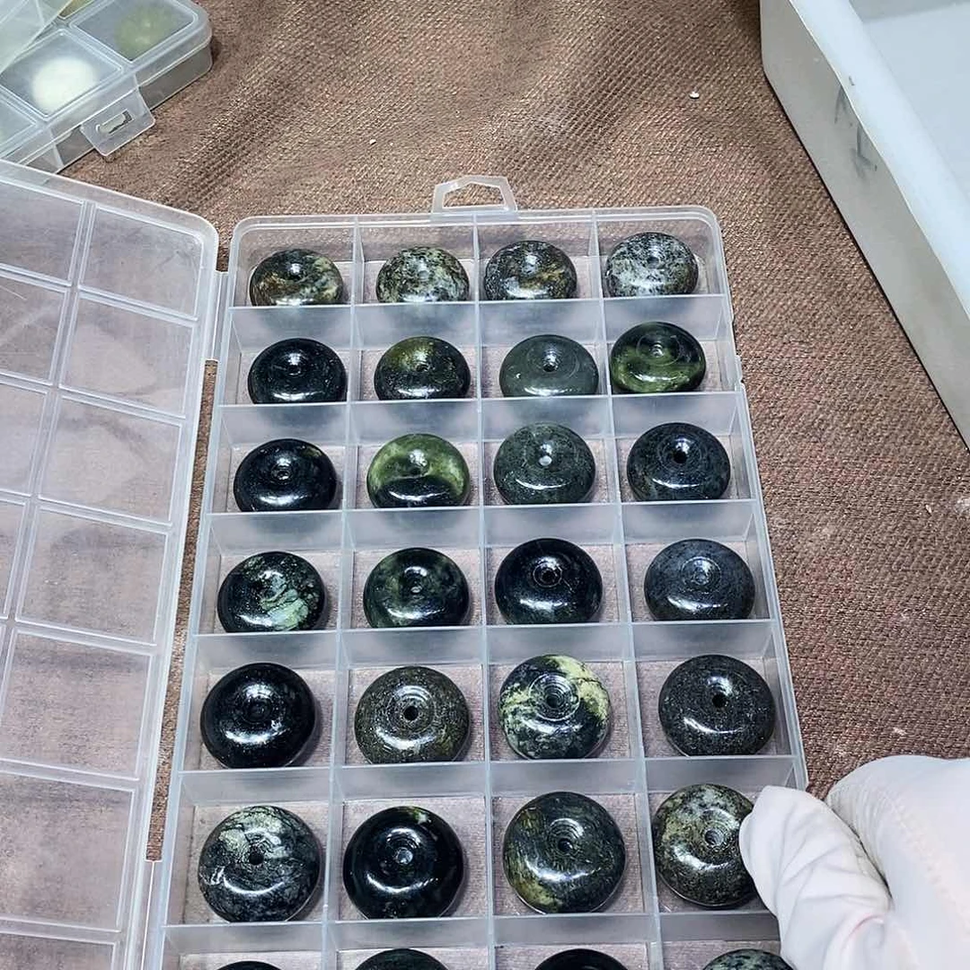 合金蛇纹石玉颈饰274