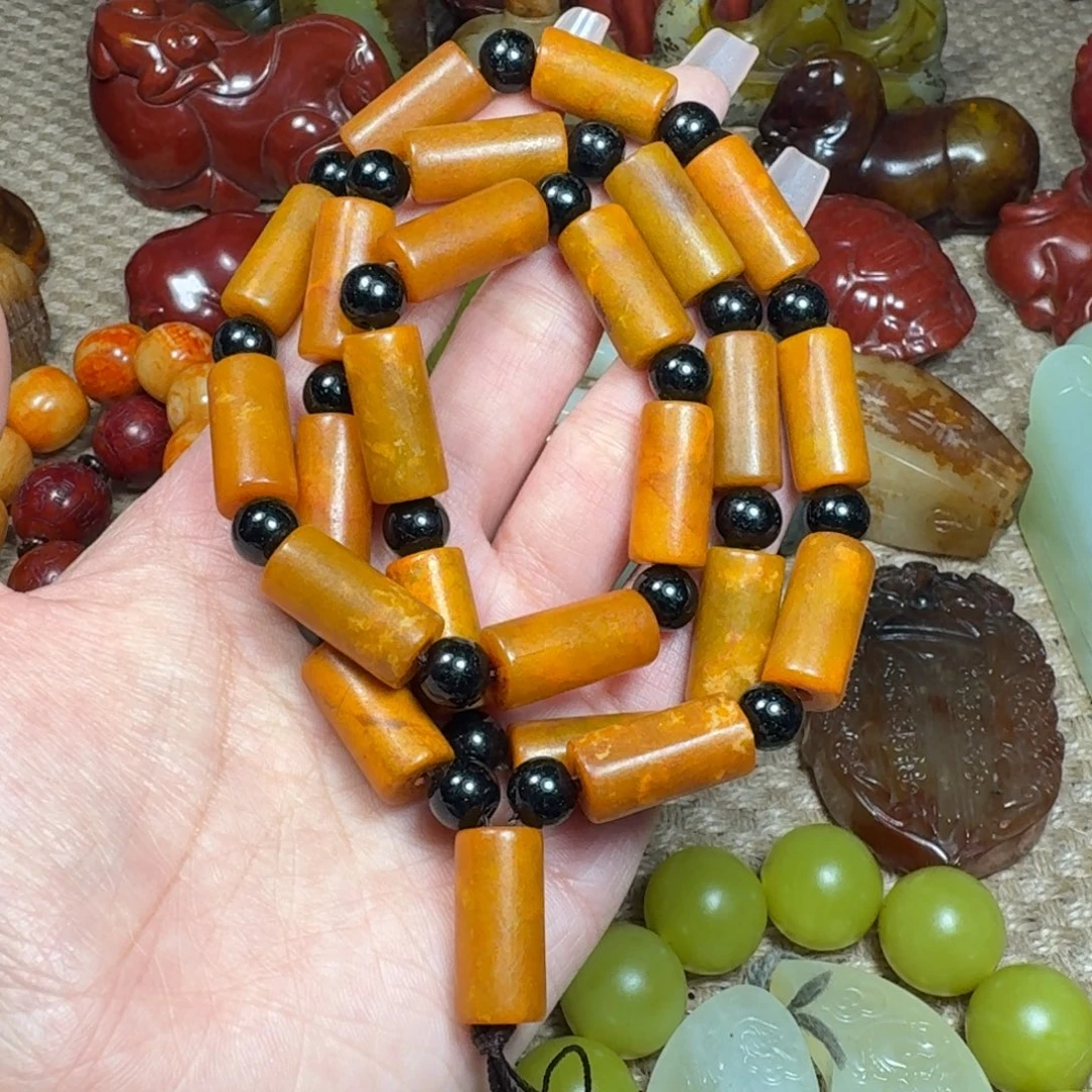 蛇纹石玉未镶嵌颈饰