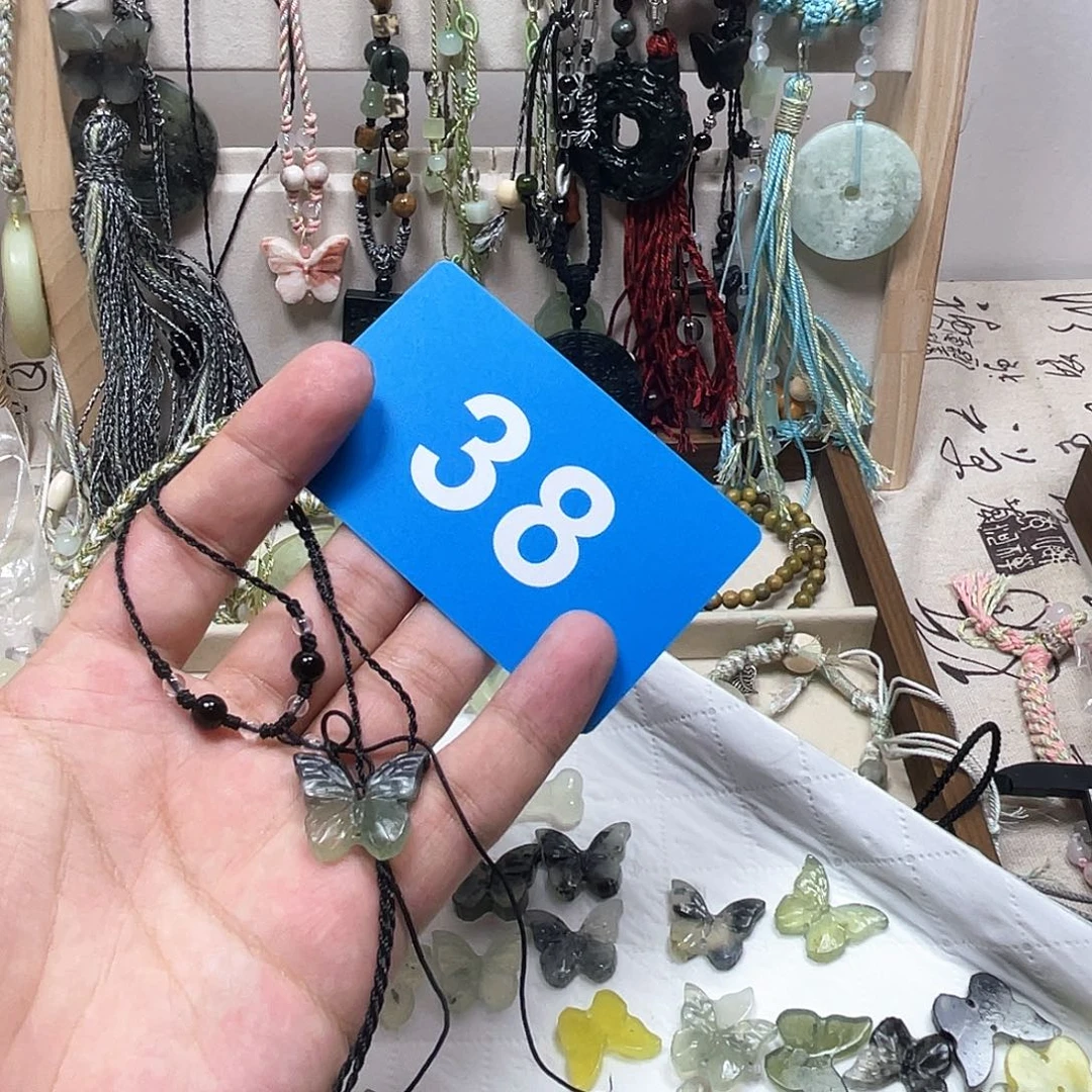 想***达蛇纹石玉合金颈饰