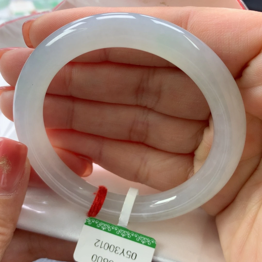 翡翠手镯未镶嵌52圈