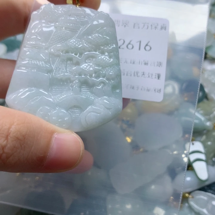 翡翠未镶嵌颈饰翡翠