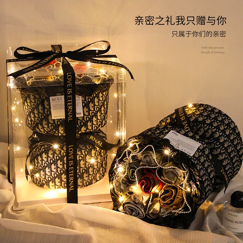 七夕礼物送男朋友情人节小香风内裤花束创意男士生日礼品套盒