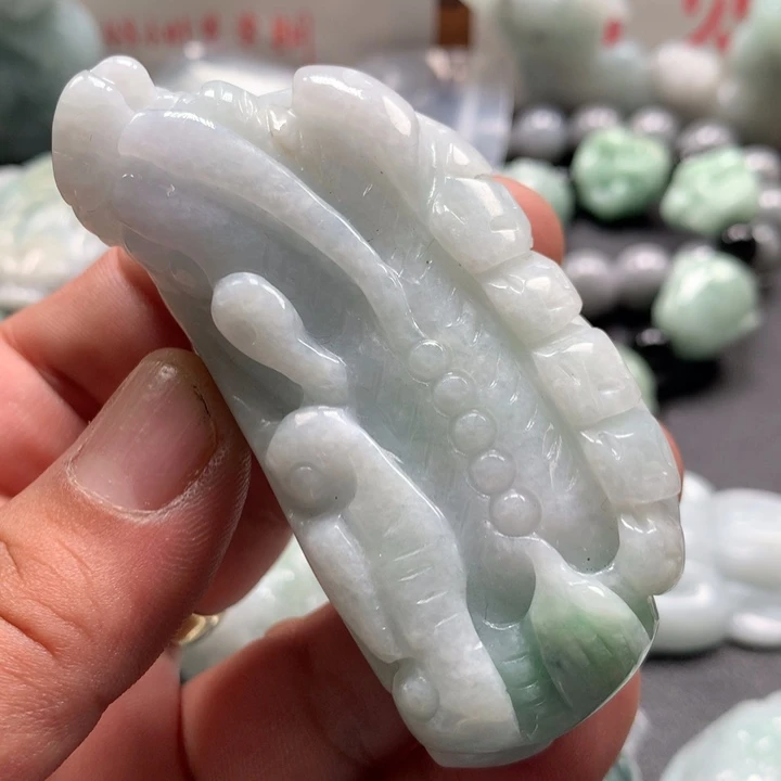 翡翠未镶嵌颈饰保真天然a货翡翠