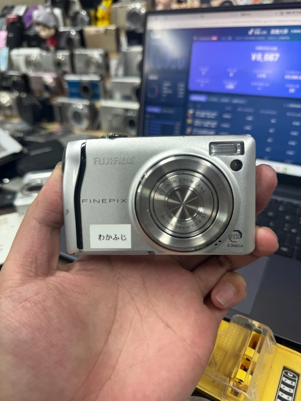 9新 Fujifilm/富士 F40fd 830万像素，3倍光学变焦。带256mxd卡