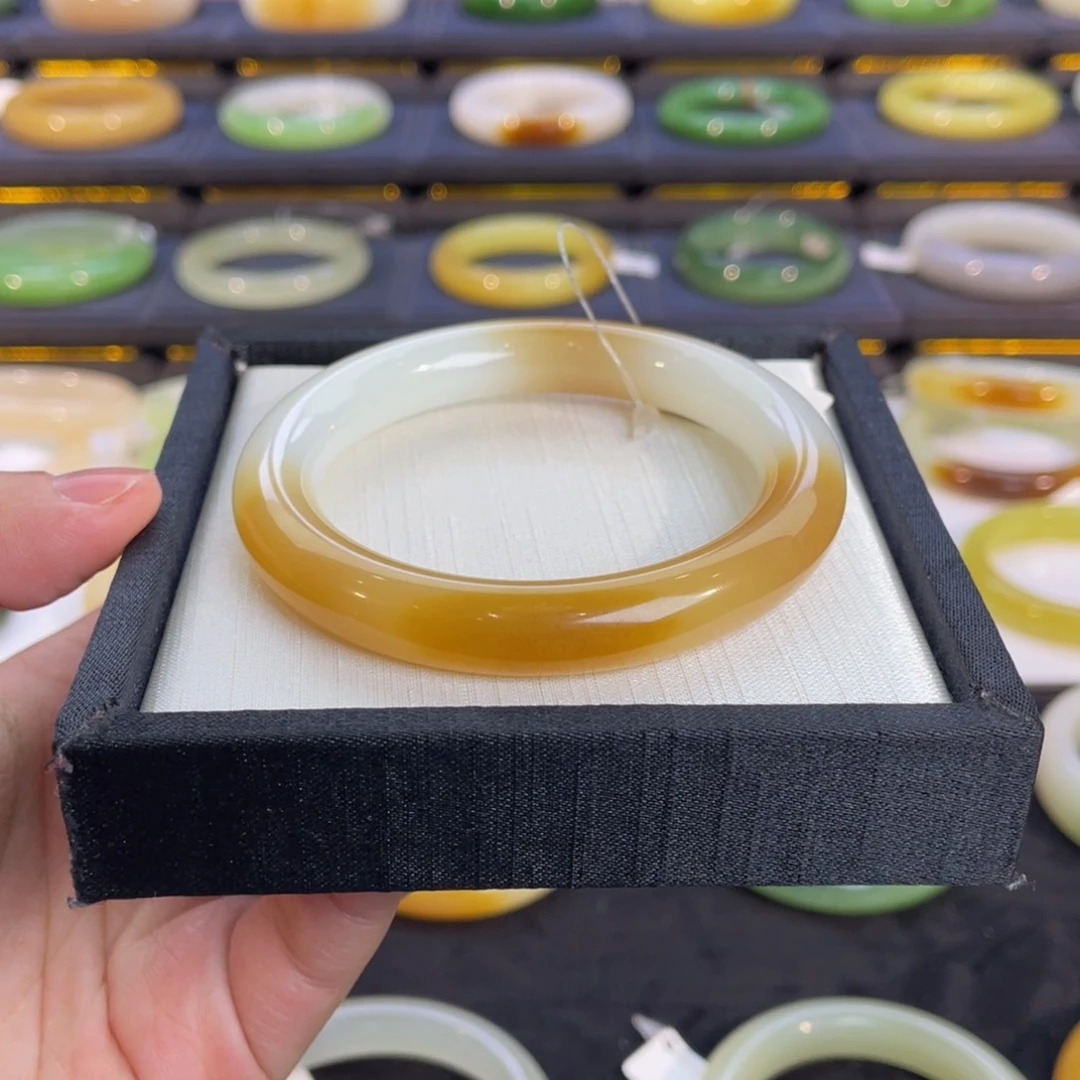 未镶嵌手镯和田玉-蜜薯糖白圆条 55➕