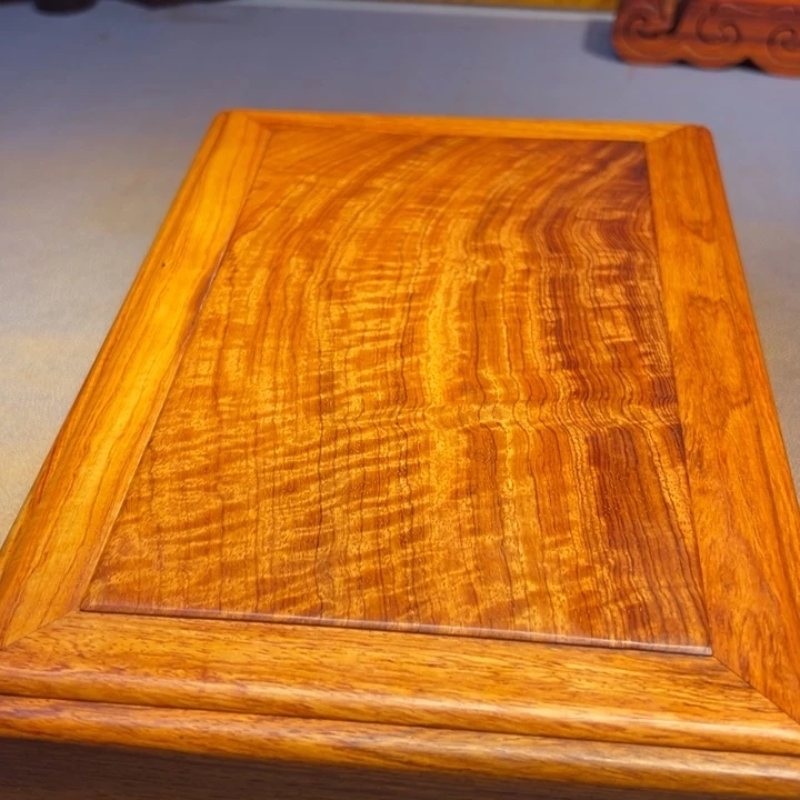 一***坑机关盒。