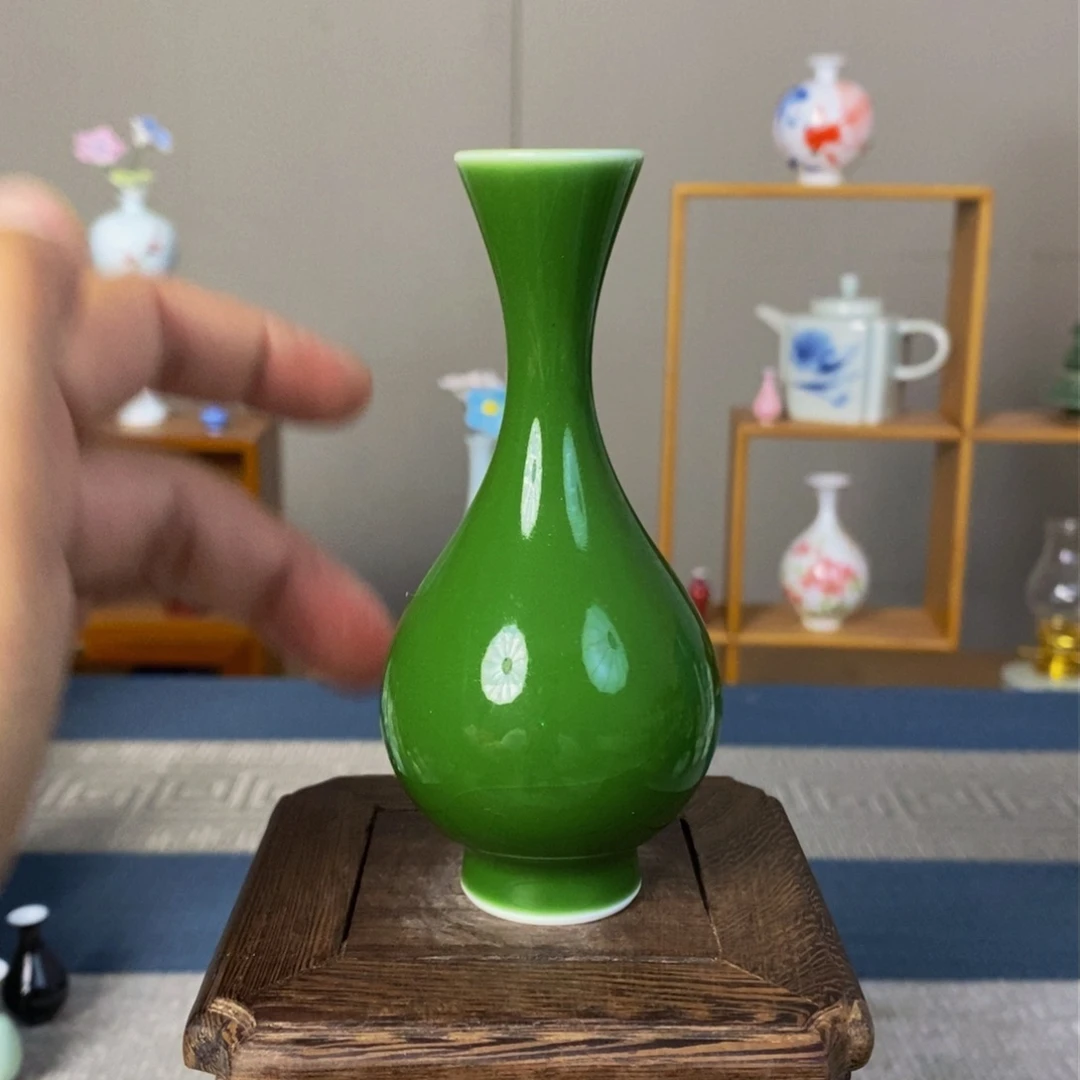 摆件景德镇瓷器精品陈列