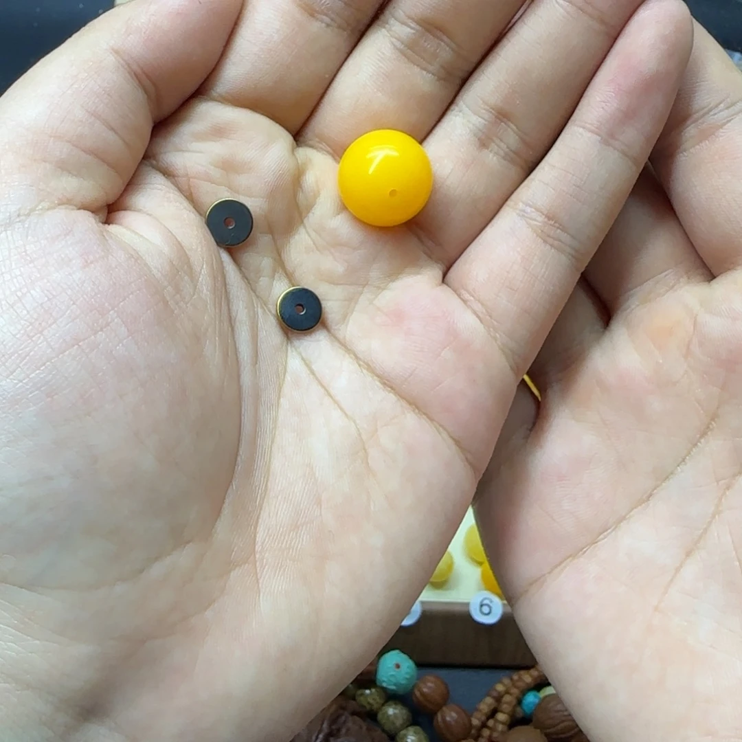 神***唐琥珀未镶嵌裸石..