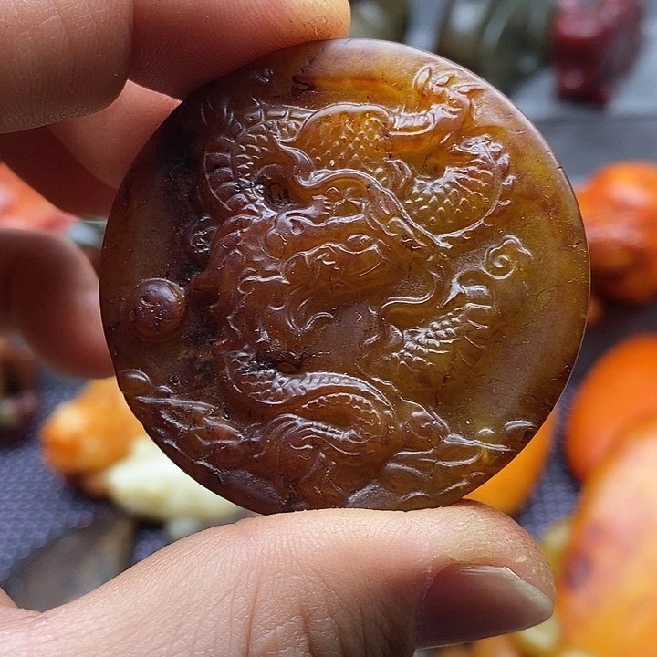 未镶嵌蛇纹石玉颈饰