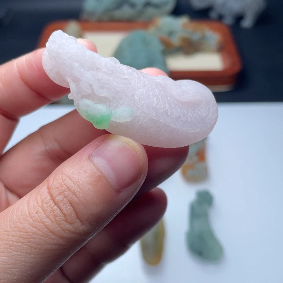 未镶嵌定制翡翠龙鱼