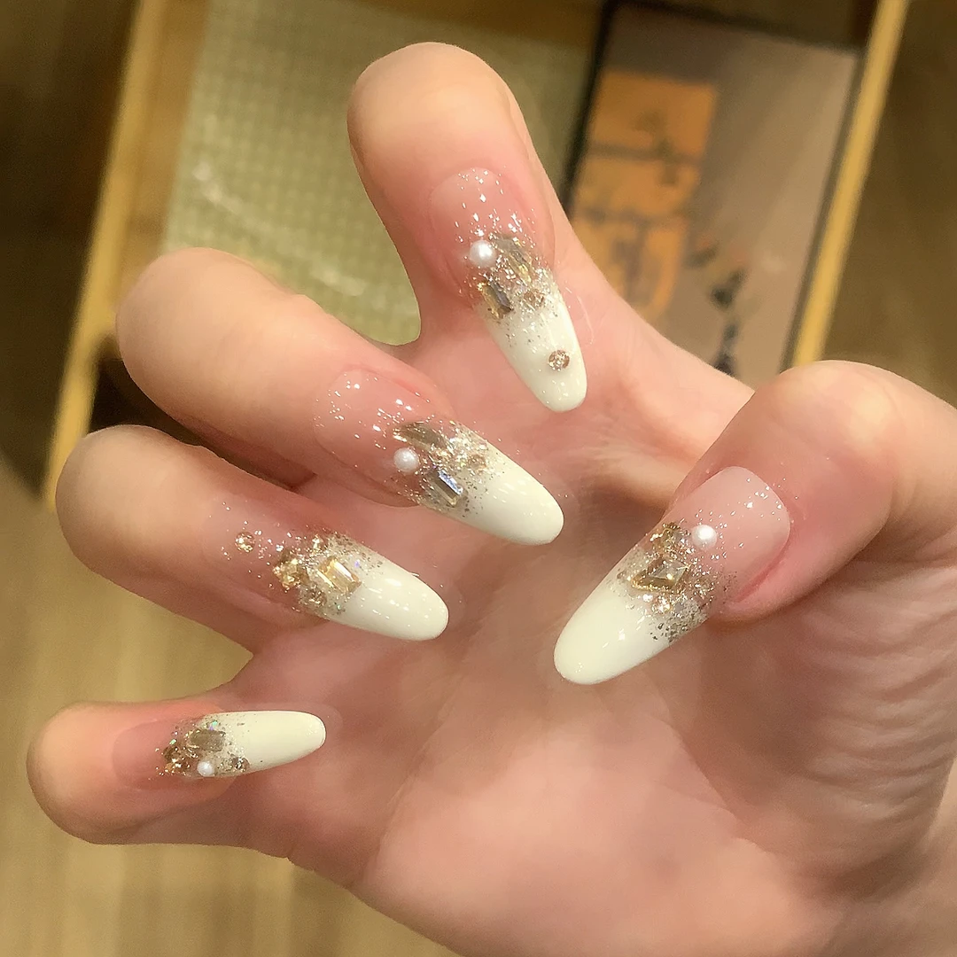 【酸奶法式】纯欲香槟风格纯手工穿戴甲春日爆款显白光疗美甲