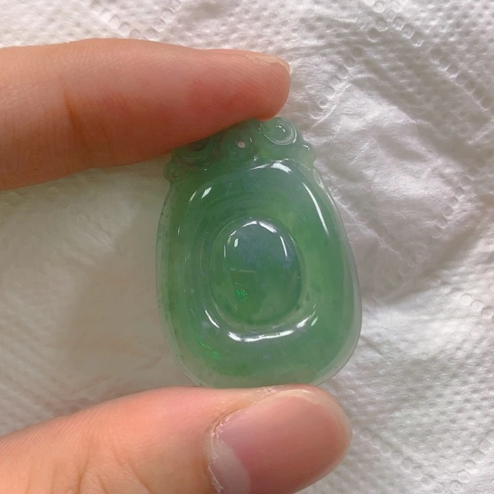 翡翠未镶嵌挂件翡翠