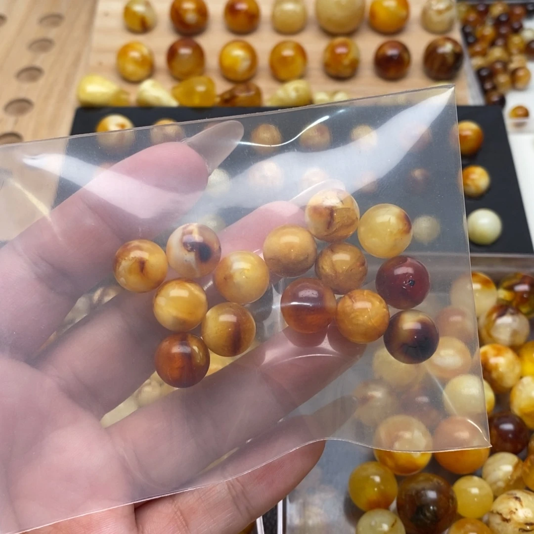 池***荷琥珀未镶嵌珠宝奇石蜜蜡