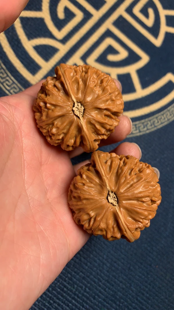 宫灯狮子头文玩核桃玉玺狮子头蛤蟆头元宝官帽