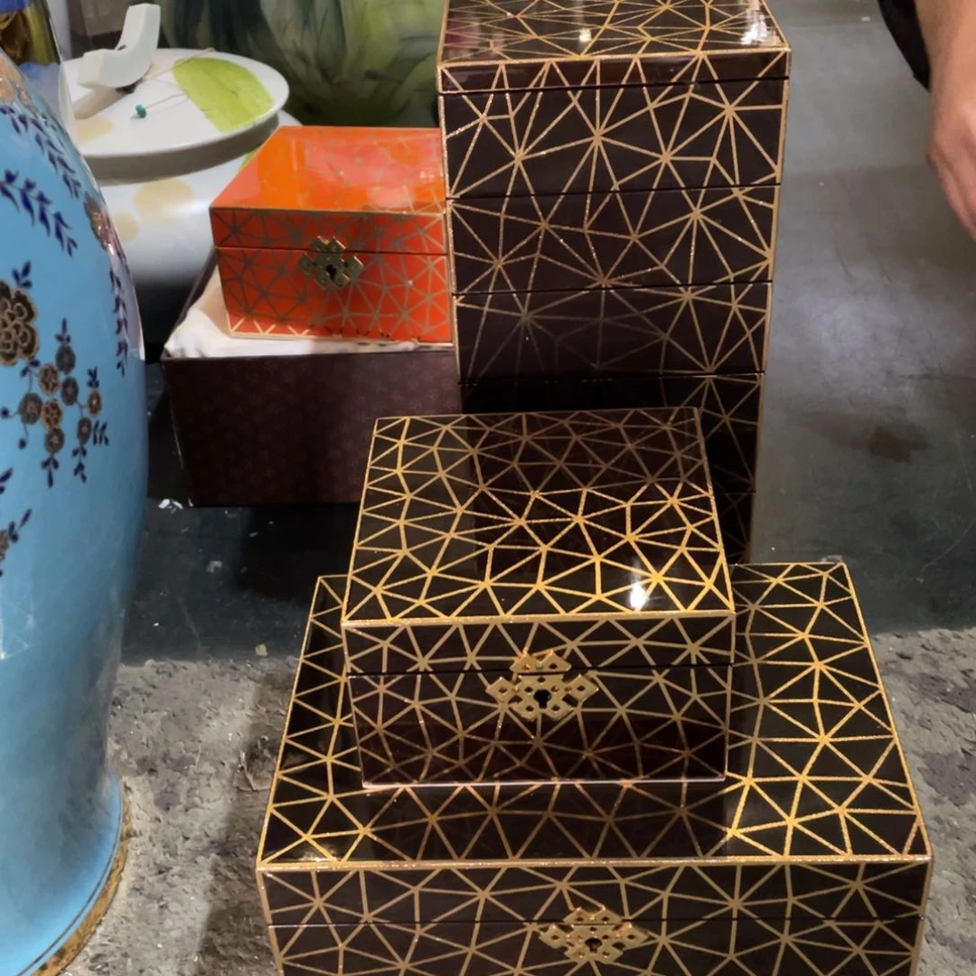 唐*辞陶瓷花瓶，家居摆件。5