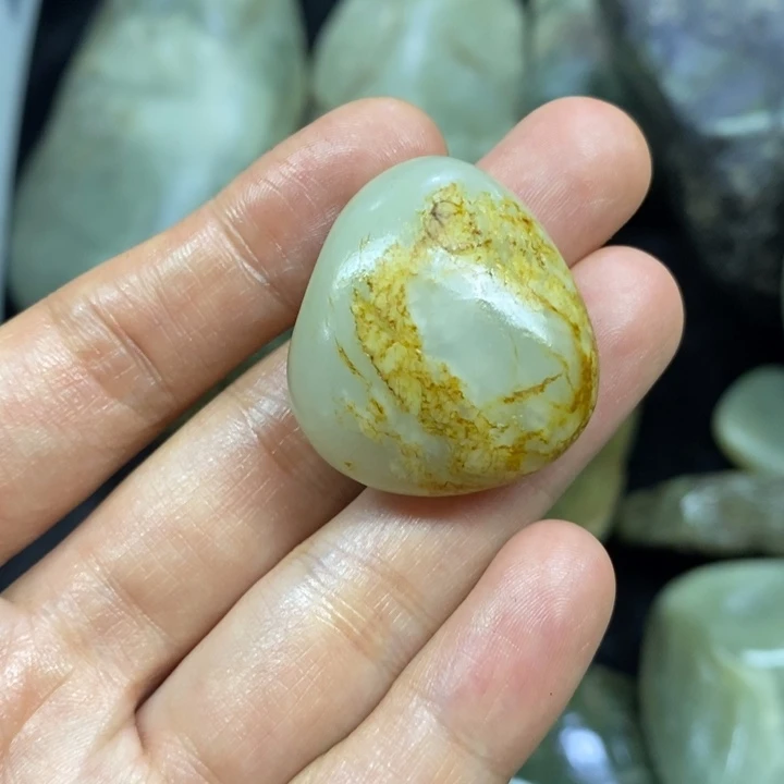 未镶嵌和田玉（糖玉）挂件