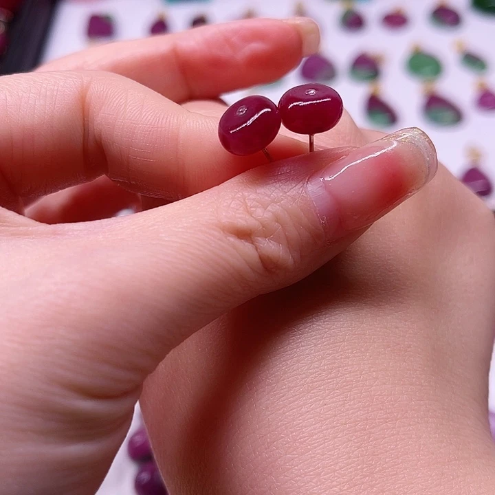 红宝石耳钉银S925镶嵌