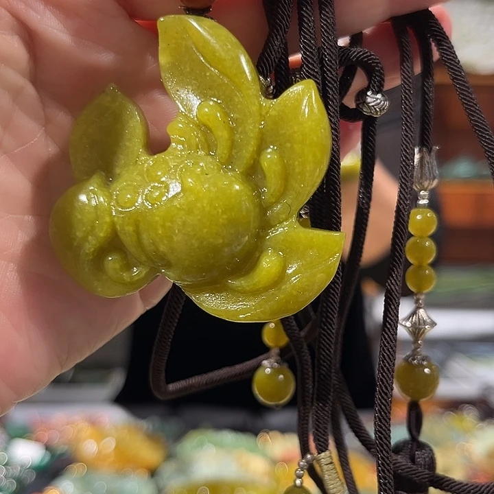 未镶嵌岫玉毛衣链