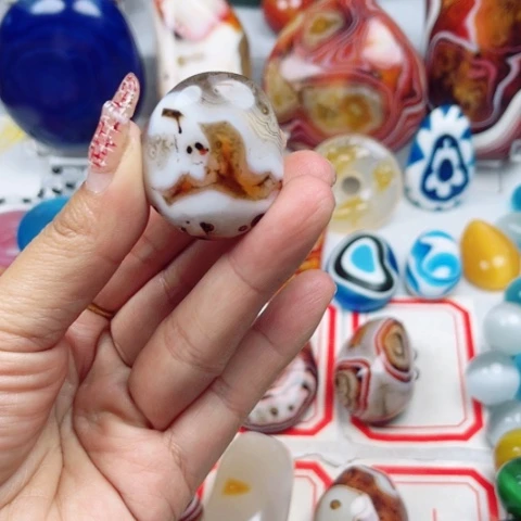 玛瑙/玉髓耳饰未镶嵌