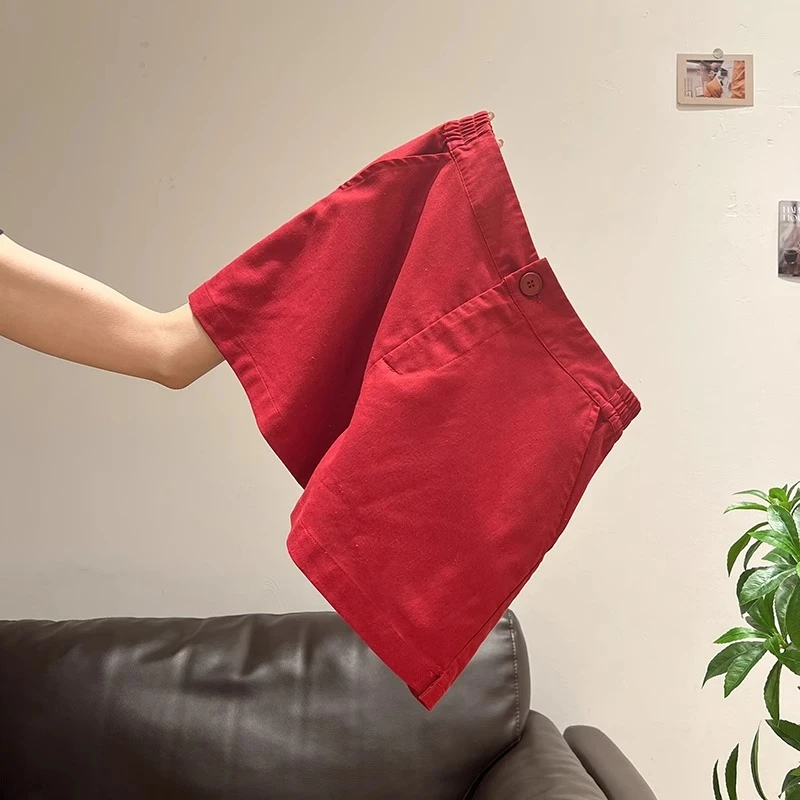 酒红色阔腿休闲裤女夏季2025新款百搭带口袋纽扣高腰显瘦A字短裤