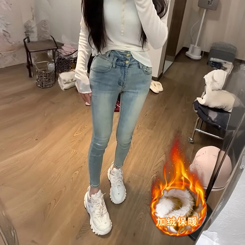 浅蓝弹力紧身显瘦九分铅笔秋冬加绒加厚韩版复古高腰小脚牛仔裤女
