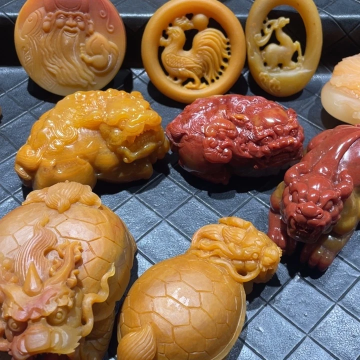未镶嵌石英质玉（黄龙玉）手把