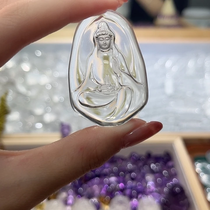 未镶嵌颈饰水晶天然白水晶雕刻牌