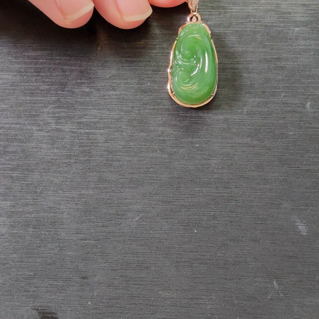 颈饰18K金镶嵌和田玉仓库