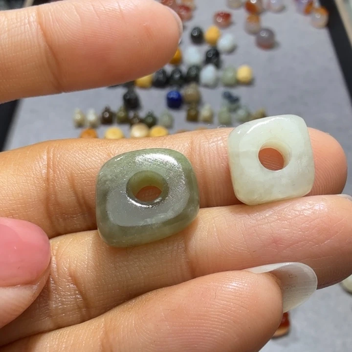 和田玉未镶嵌珠宝奇石右面送