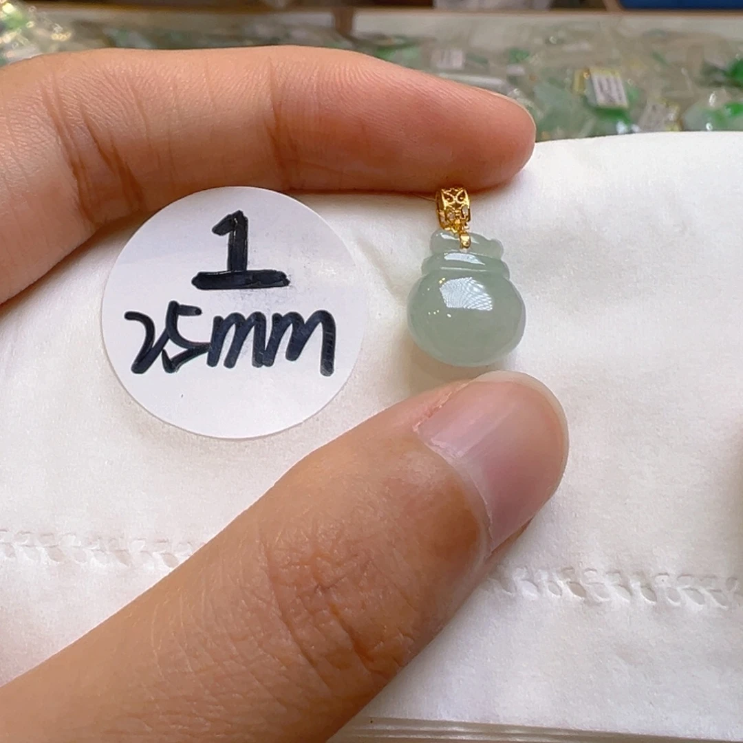 吊坠(不含链)18K金镶嵌翡翠