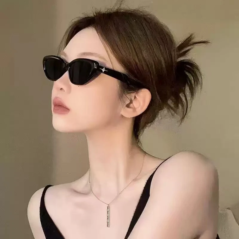 猫眼星星小框墨镜女