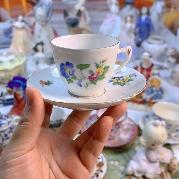 摆件欧洲中古瓷器好看冲鸭！