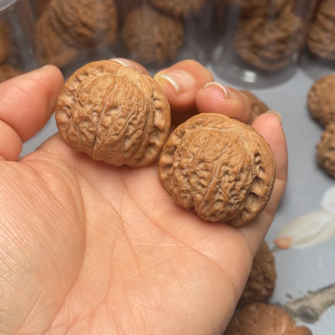 【闪购商品】文玩核桃吊坠血麒麟………