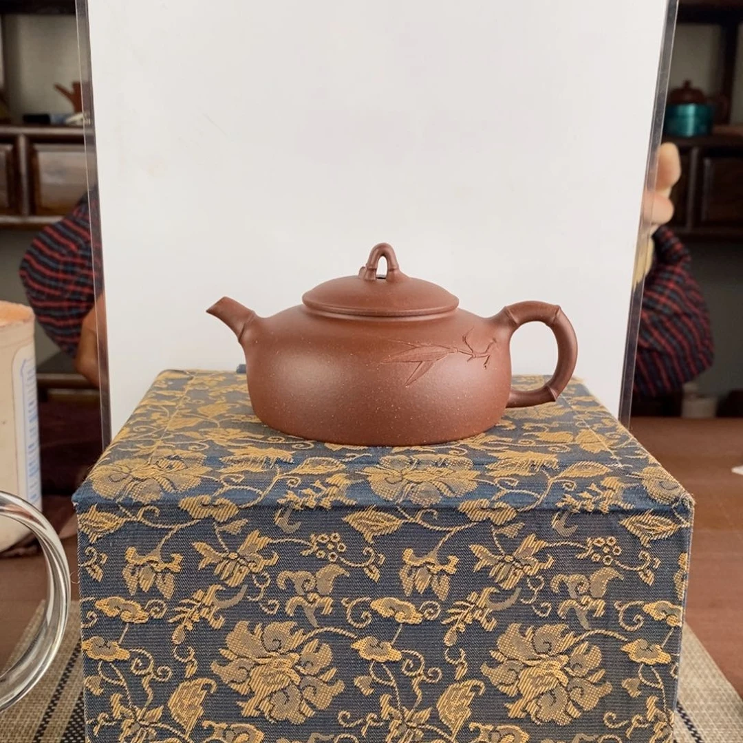 紫砂茶壶_*宜兴紫砂工艺美术精品