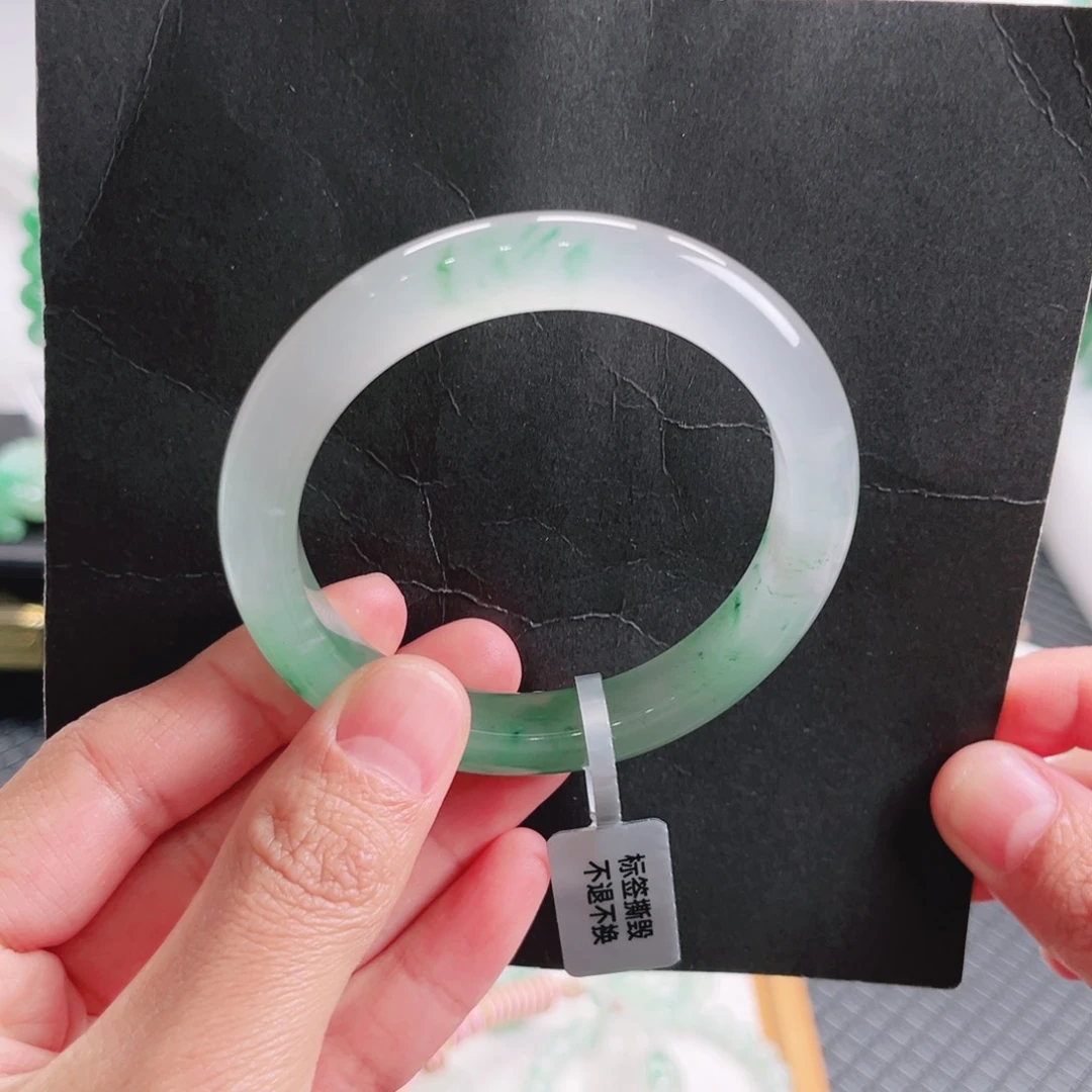 石英质玉未镶嵌手镯54半山半水