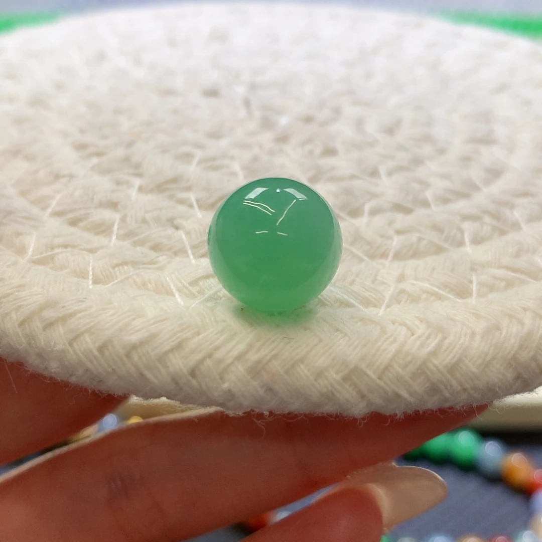 定制翡翠未镶嵌 毛货抛光定制 果阳绿 卡12.5 f