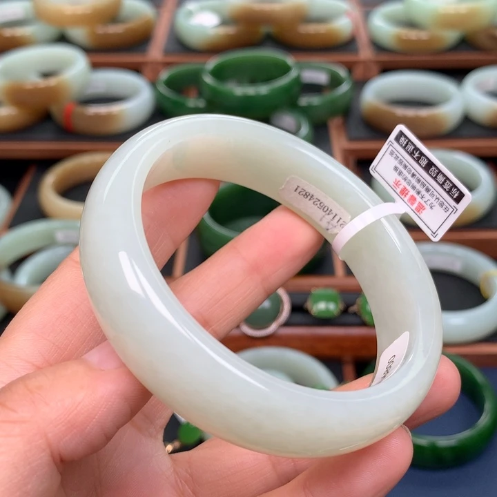 和田玉手镯未镶嵌62