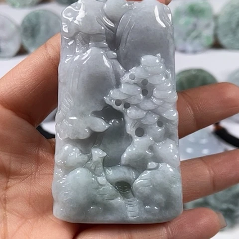 翡翠颈饰未镶嵌山水牌福利