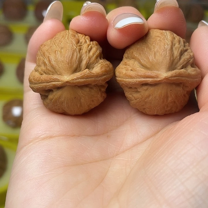 滚***~吊坠文玩核桃肉筋