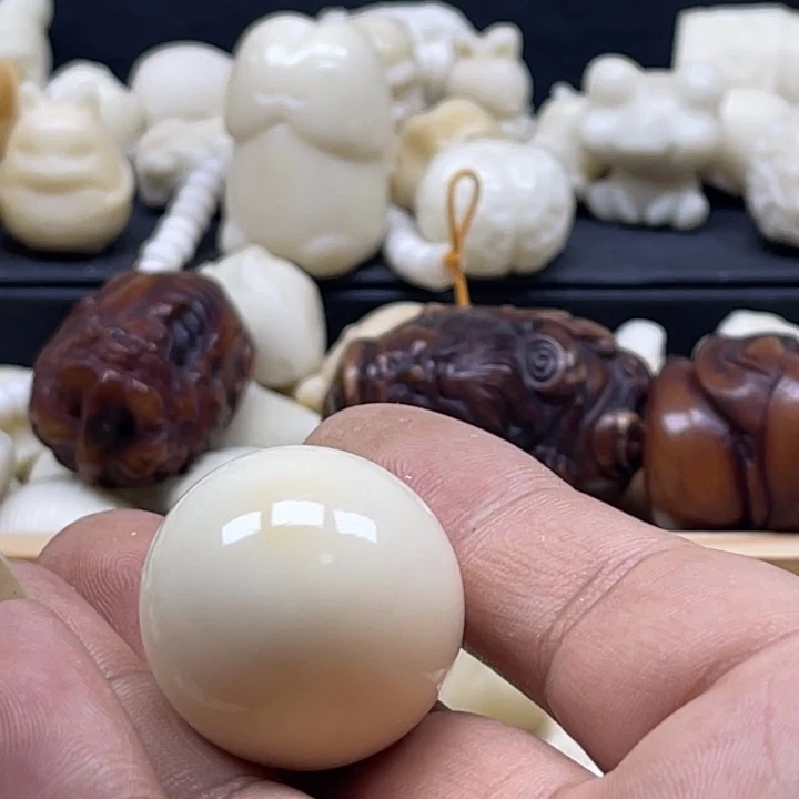 知**了象牙果雕刻圆珠微瑕不退换