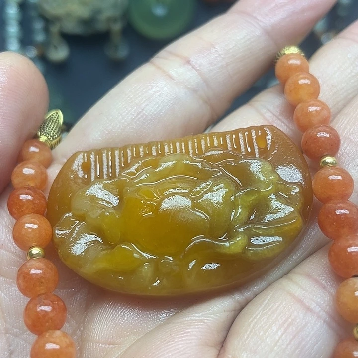 未镶嵌蛇纹石玉颈饰