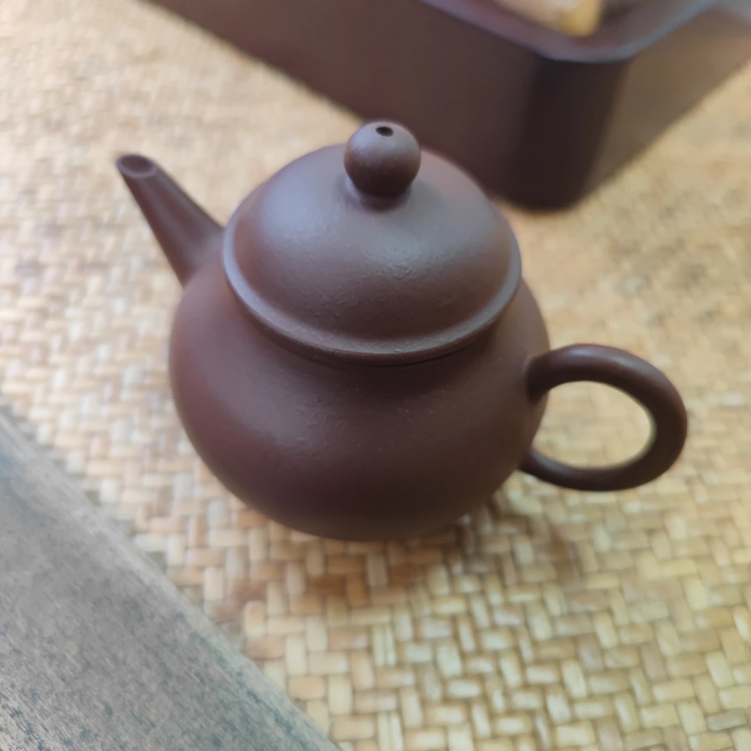 B （B1） 线瓢底槽青紫砂壶160cc